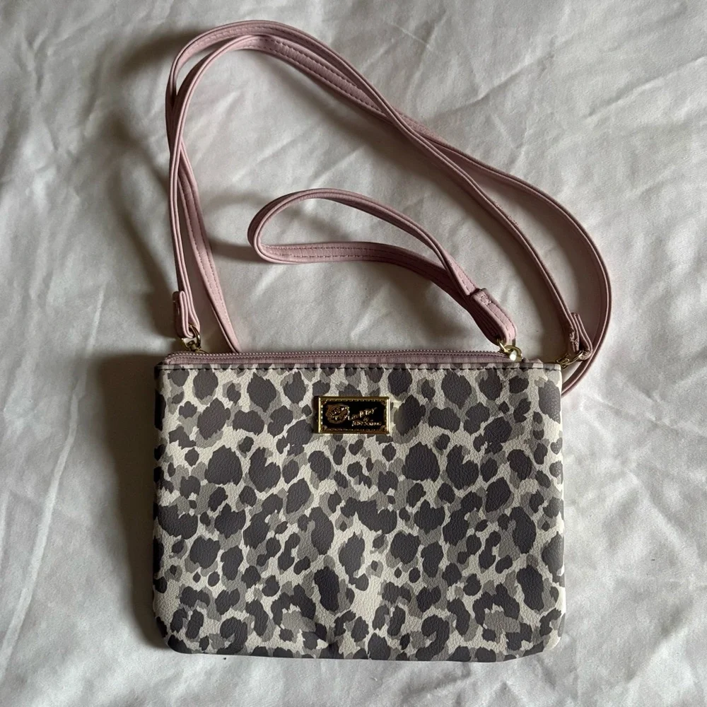 LUV BETSEY Betsey Johnson Wristlet Crossbody